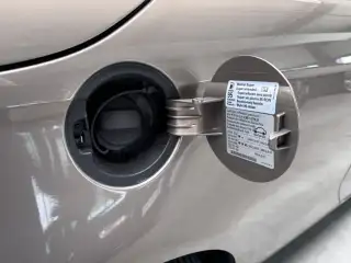Vehicle image thumbnail, number 15