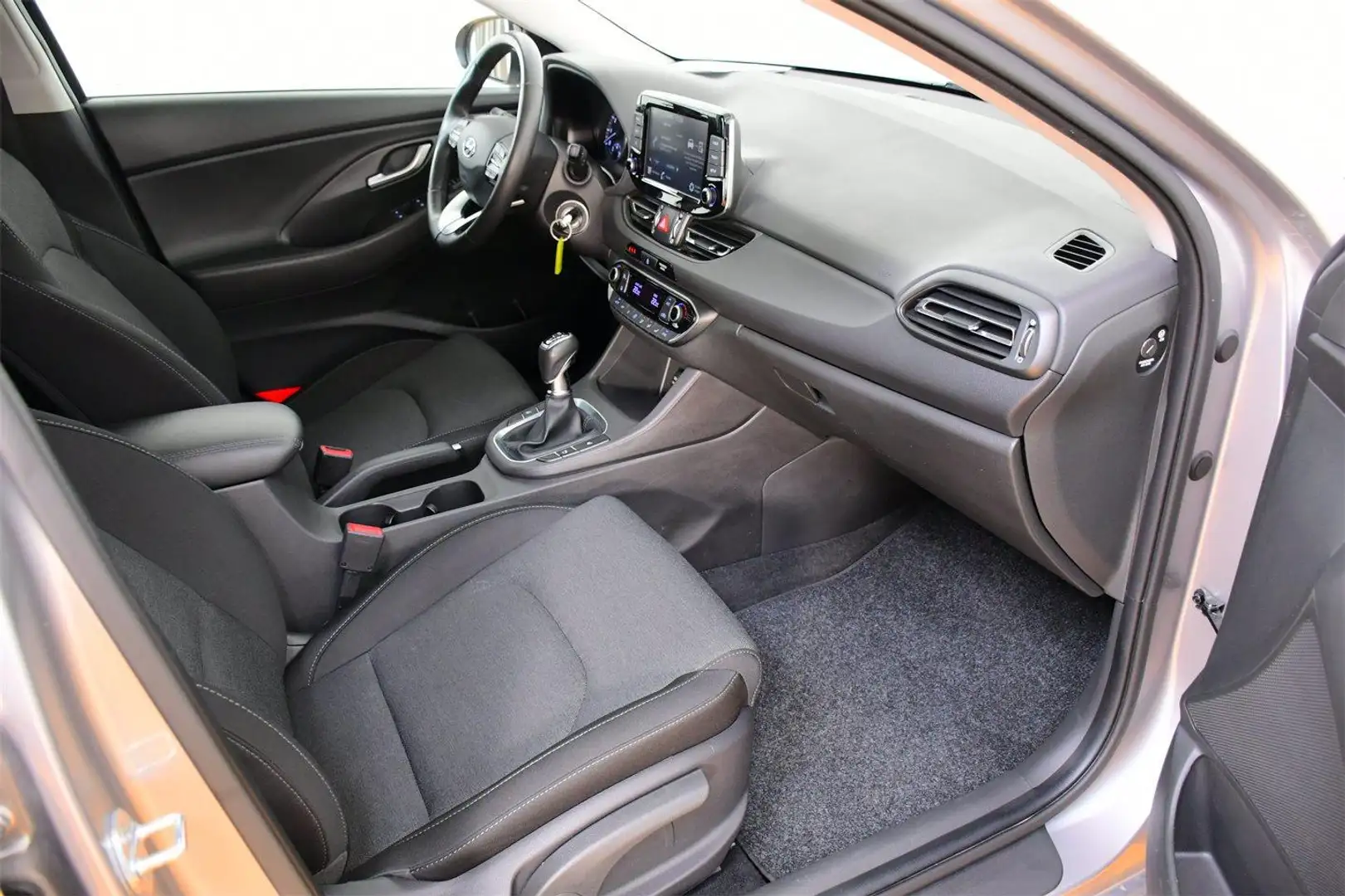 Vehicle image, number 5