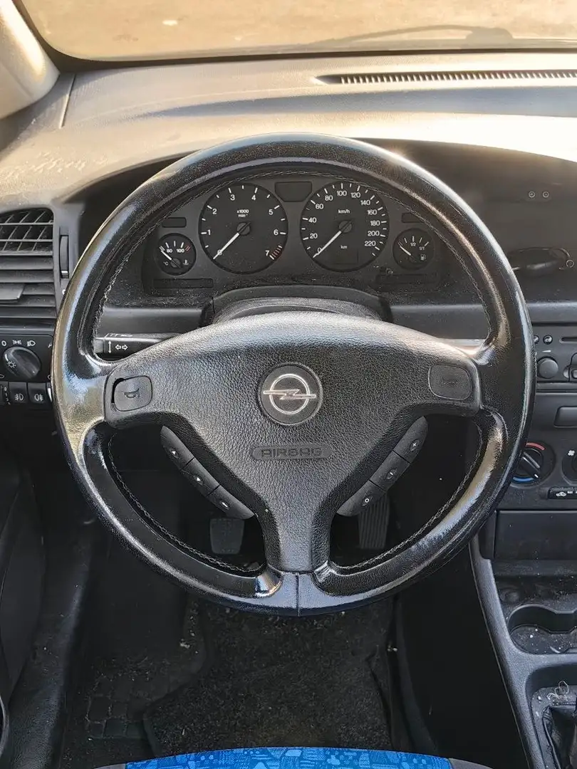 Vehicle image, number 7