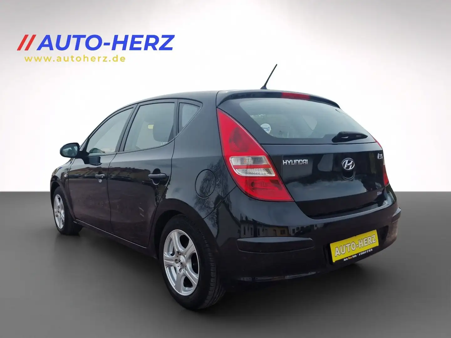 Vehicle image, number 9