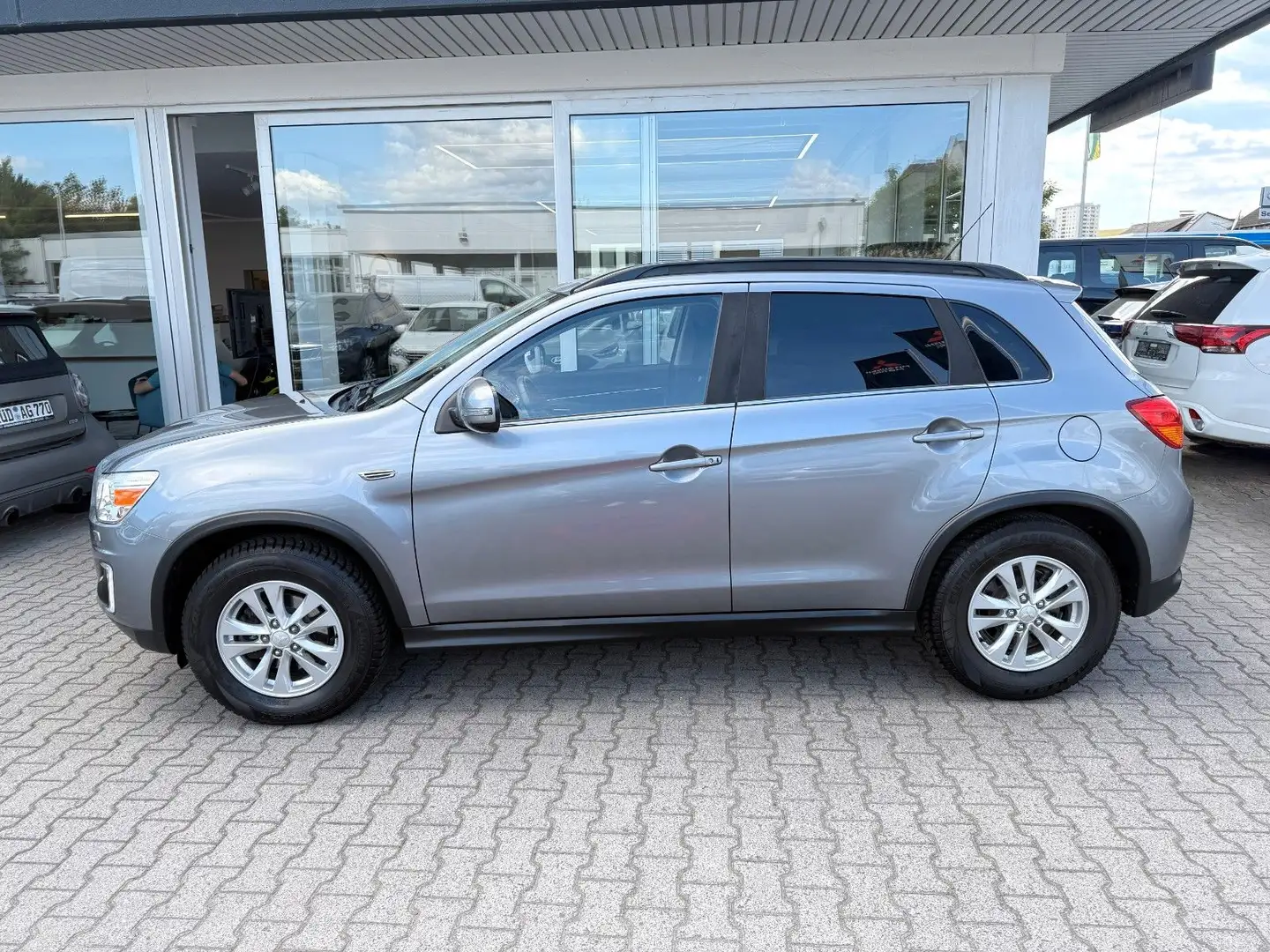 Vehicle image, number 2