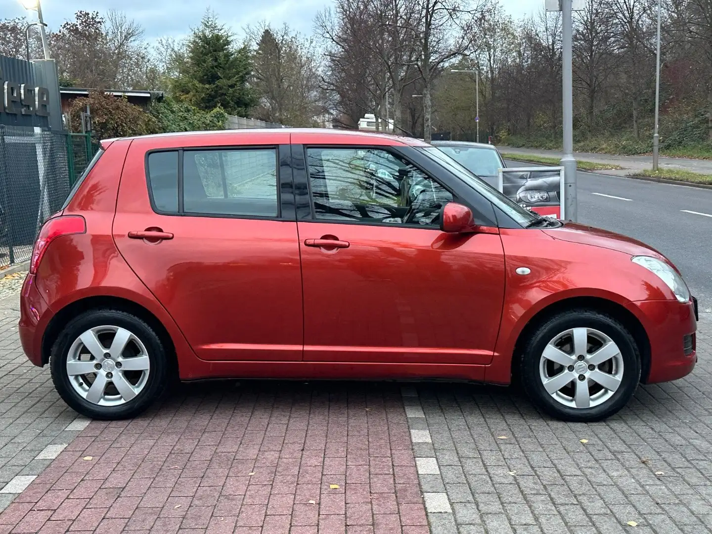 Vehicle image, number 4
