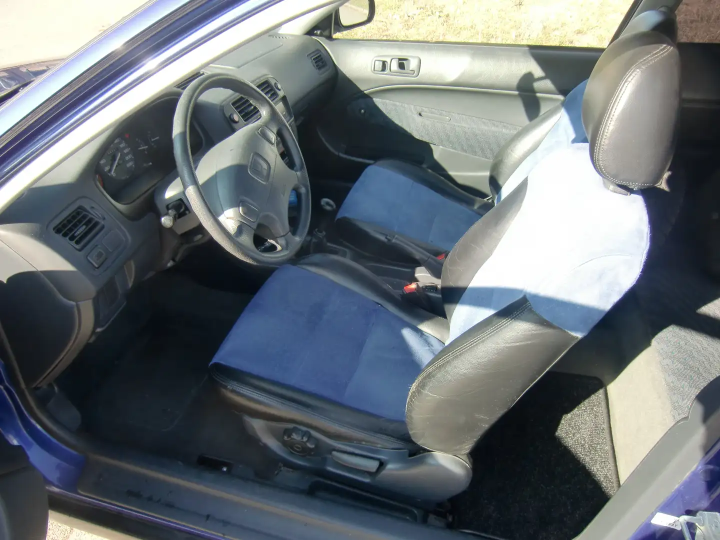 Vehicle image, number 10