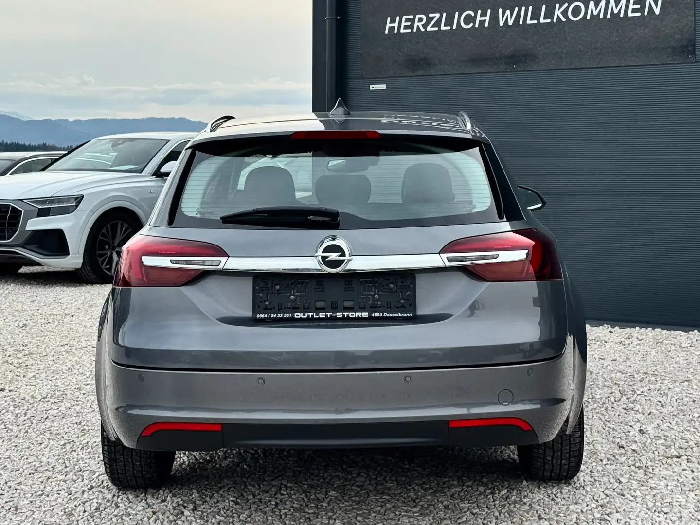 Vehicle image, number 6