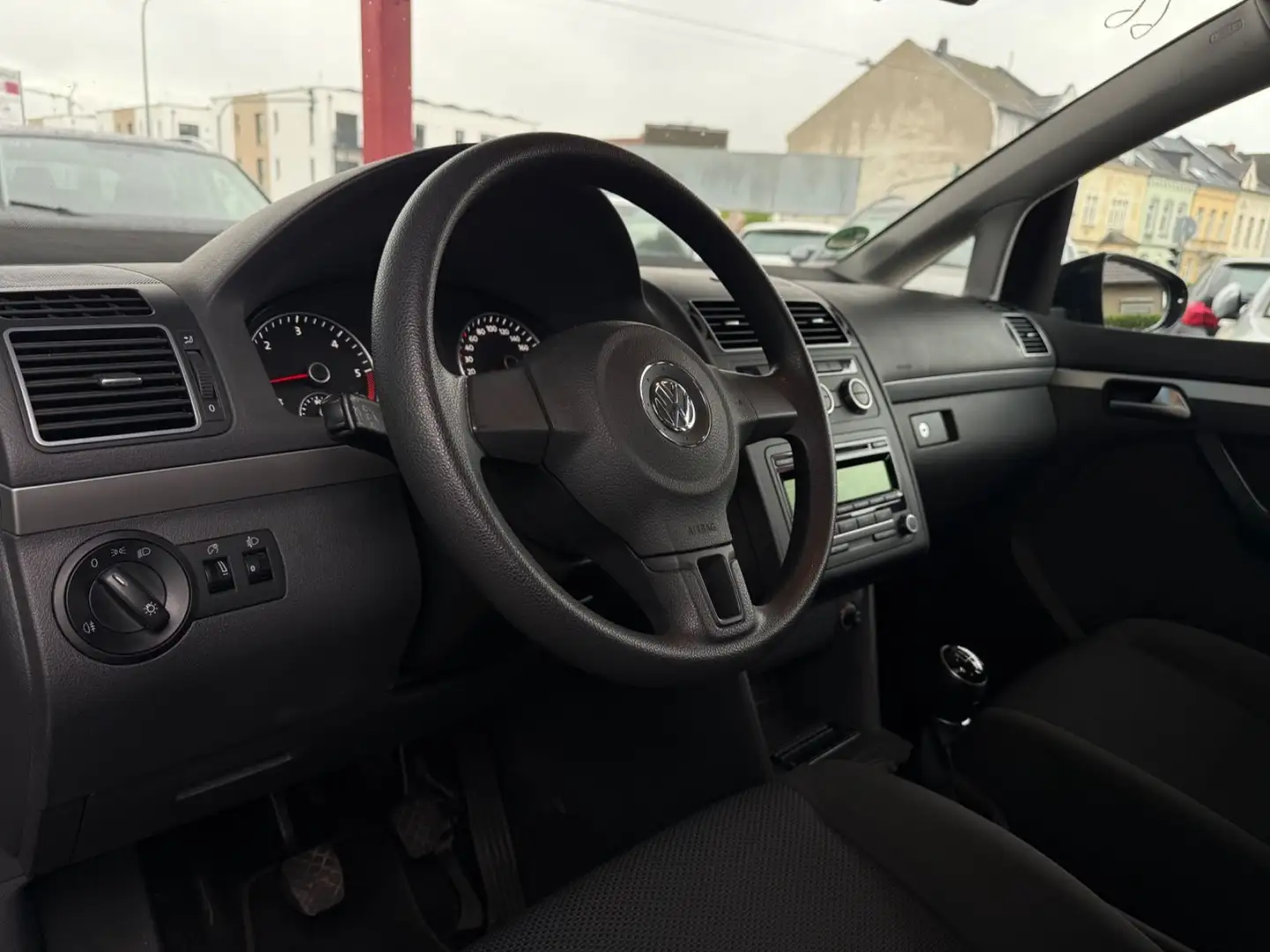 Vehicle image, number 8
