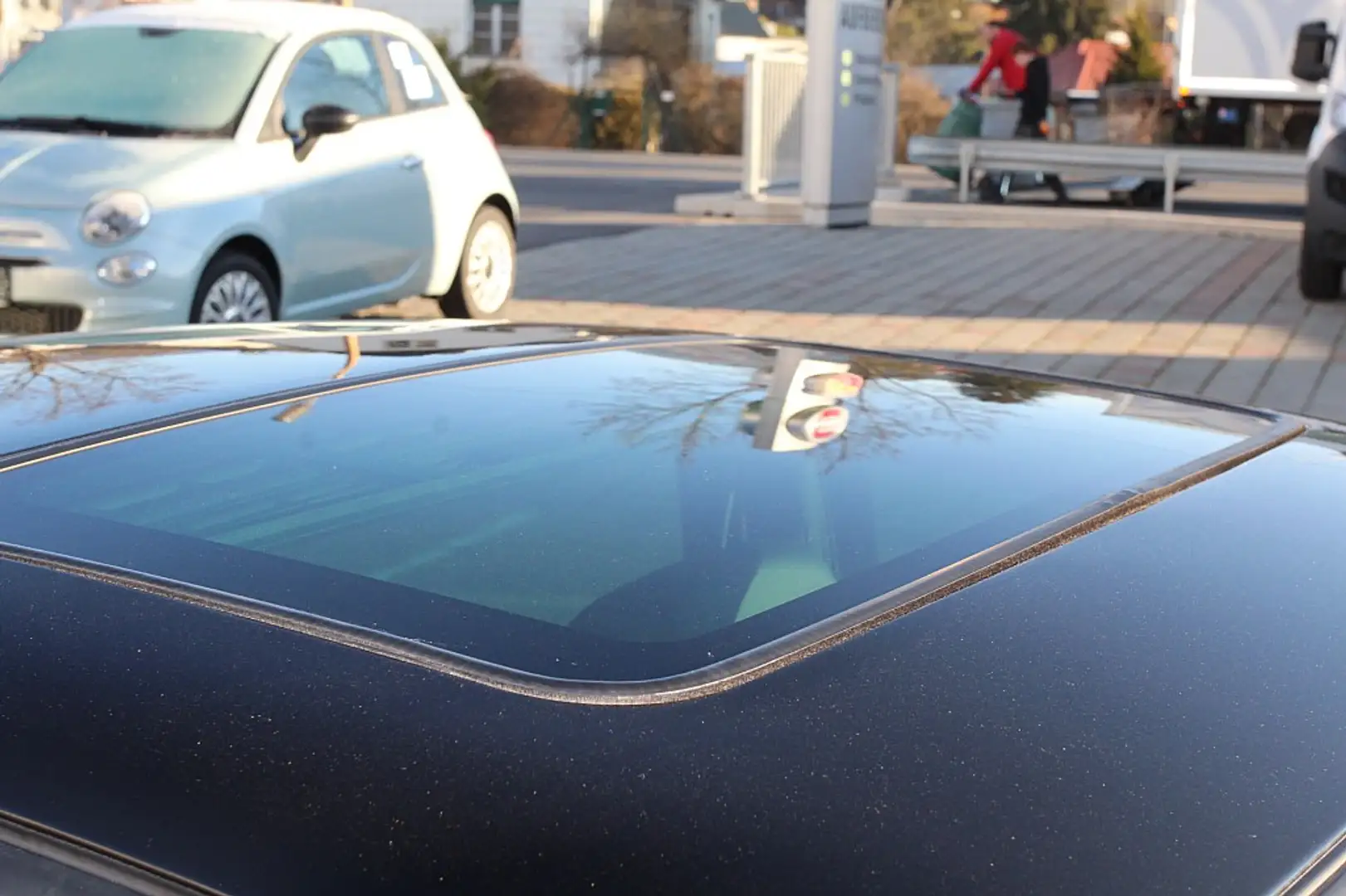 Vehicle image, number 11