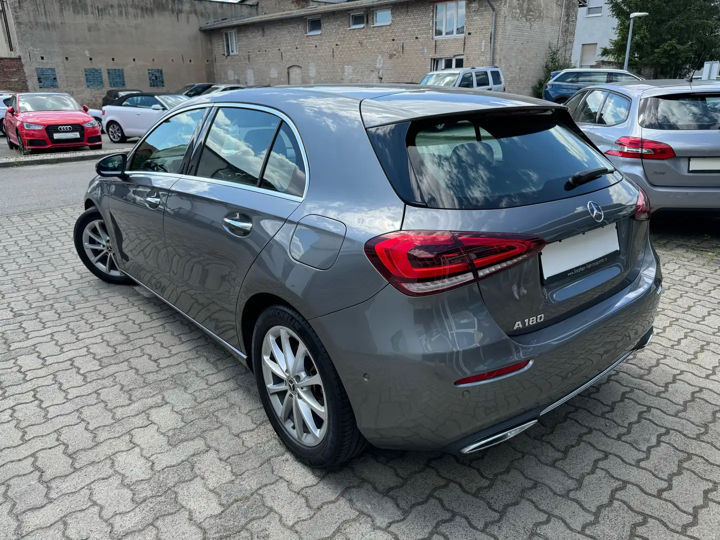 Vehicle image, number 5