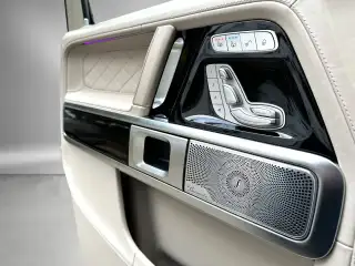 Vehicle image thumbnail, number 7