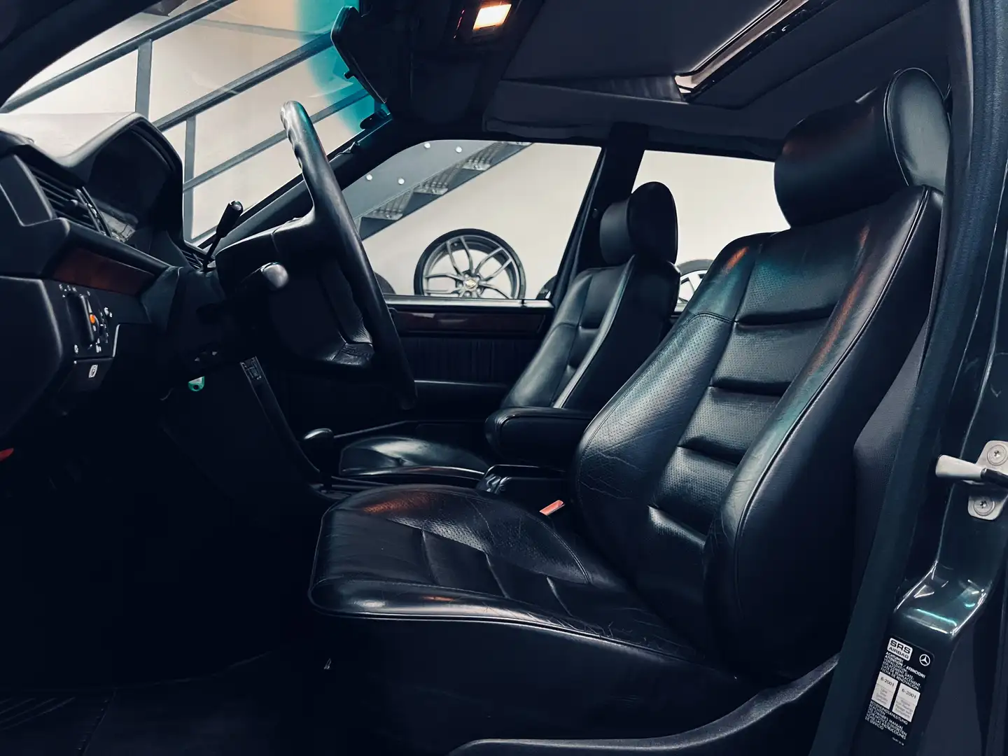 Vehicle image, number 7