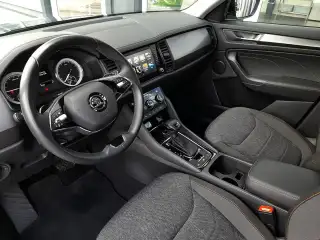 Vehicle image thumbnail, number 8