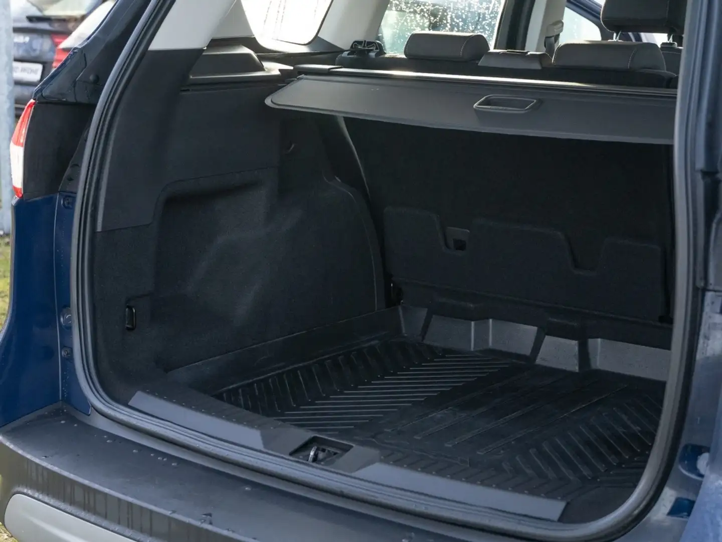 Vehicle image, number 9