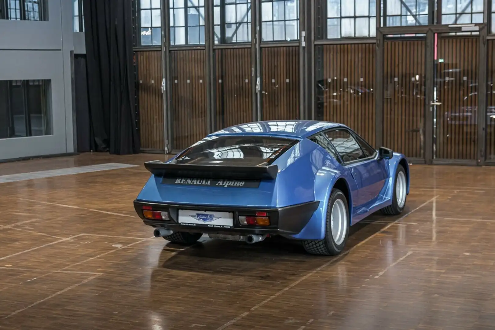 Vehicle image, number 2