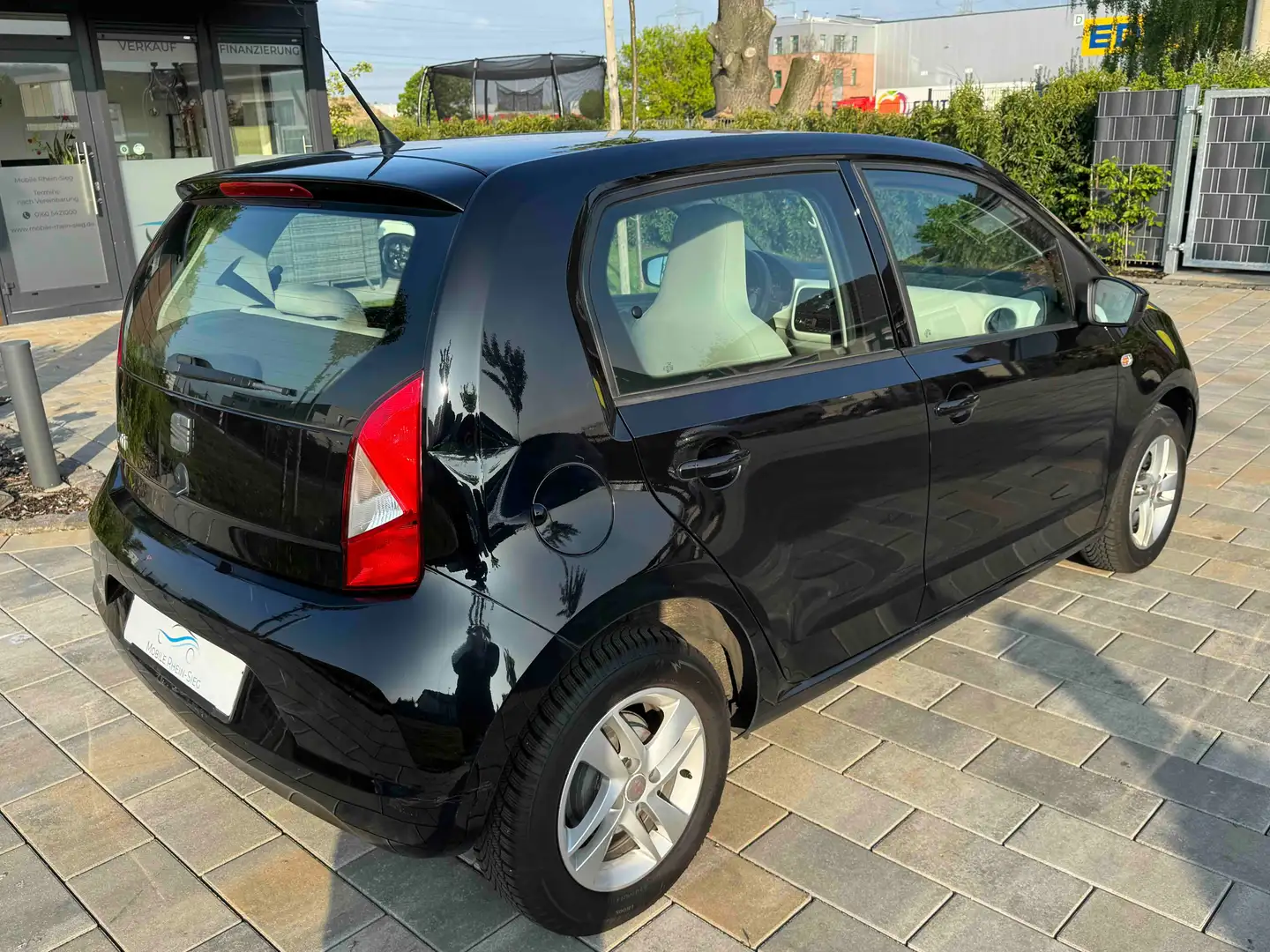 Vehicle image, number 7