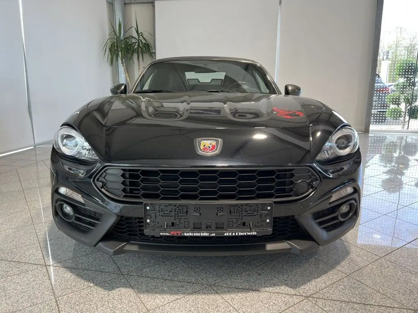 Vehicle image, number 2