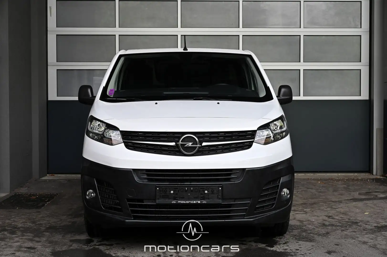 Vehicle image, number 3