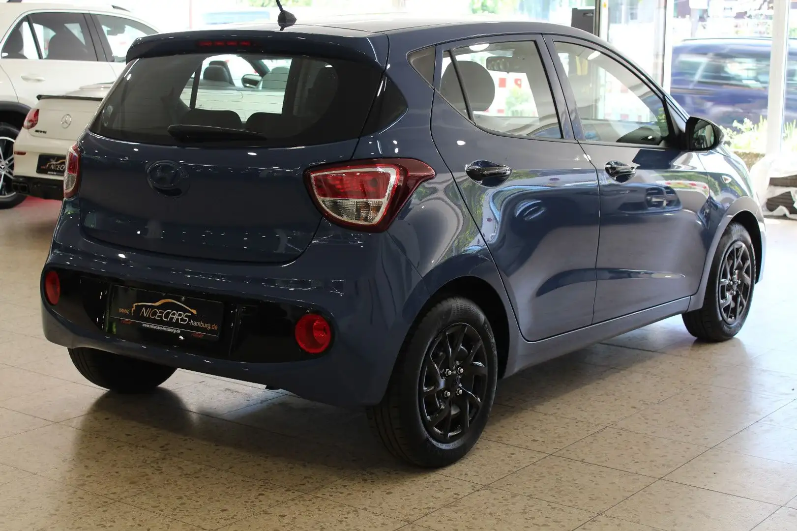 Vehicle image, number 5