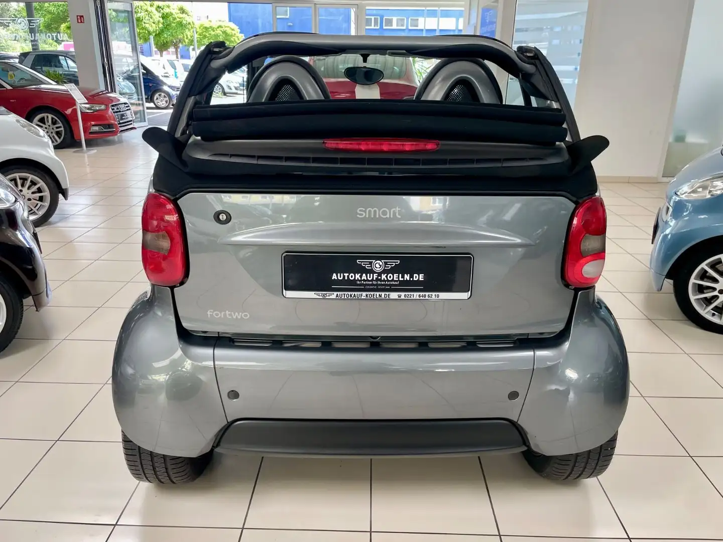 Vehicle image, number 6