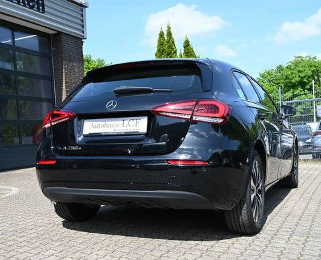 Vehicle image, number 9