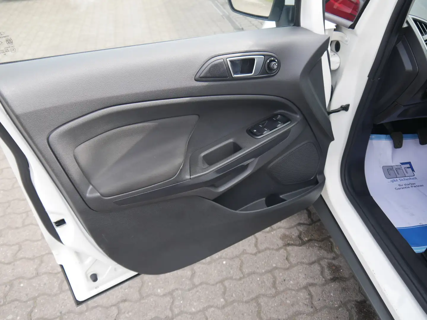 Vehicle image, number 9