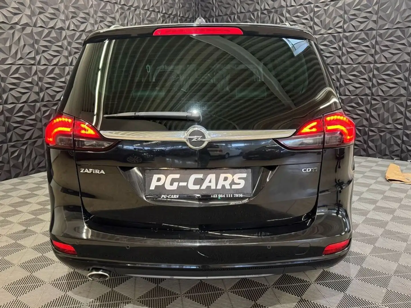 Vehicle image, number 15
