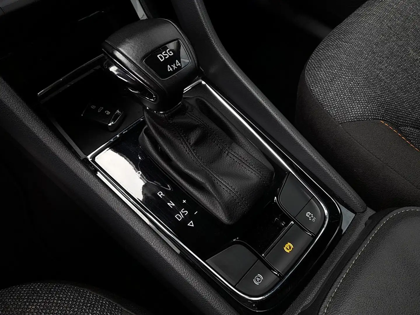 Vehicle image, number 7