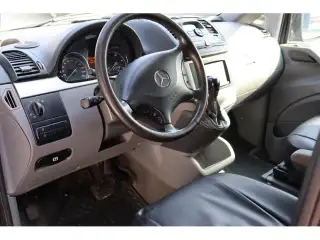 Vehicle image thumbnail, number 7