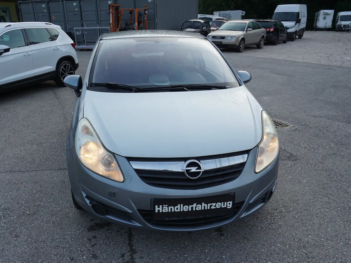 Vehicle image, number 12