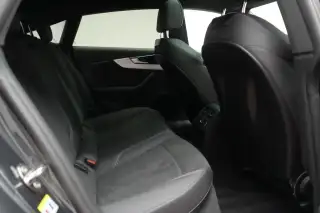 Vehicle image thumbnail, number 7