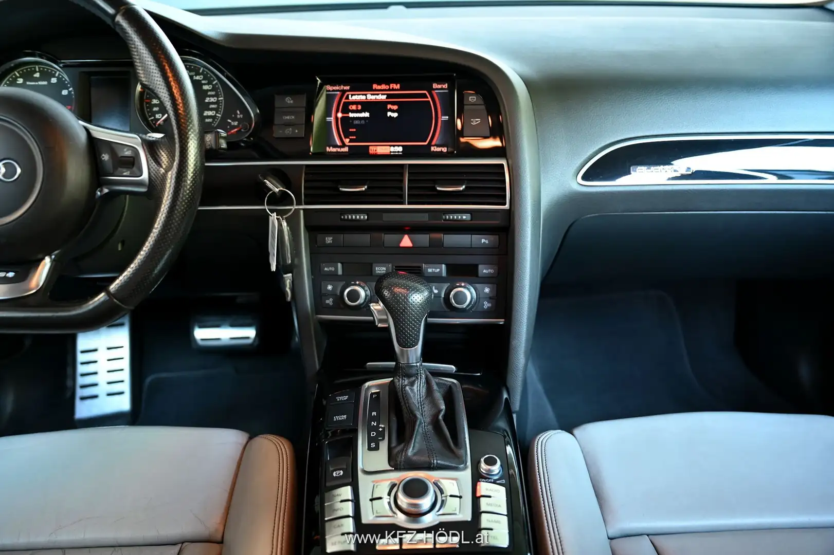 Vehicle image, number 16
