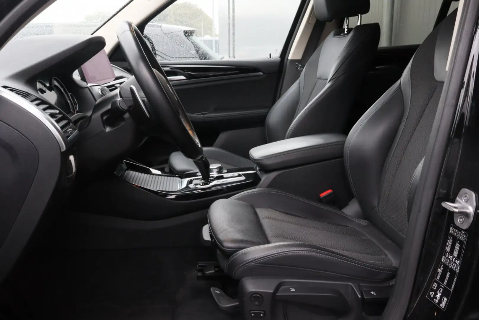 Vehicle image, number 9