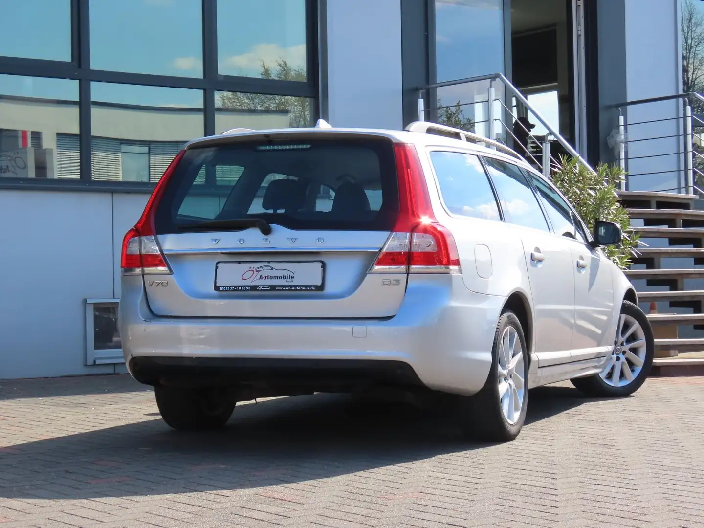 Vehicle image, number 4