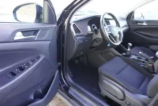 Vehicle image thumbnail, number 7