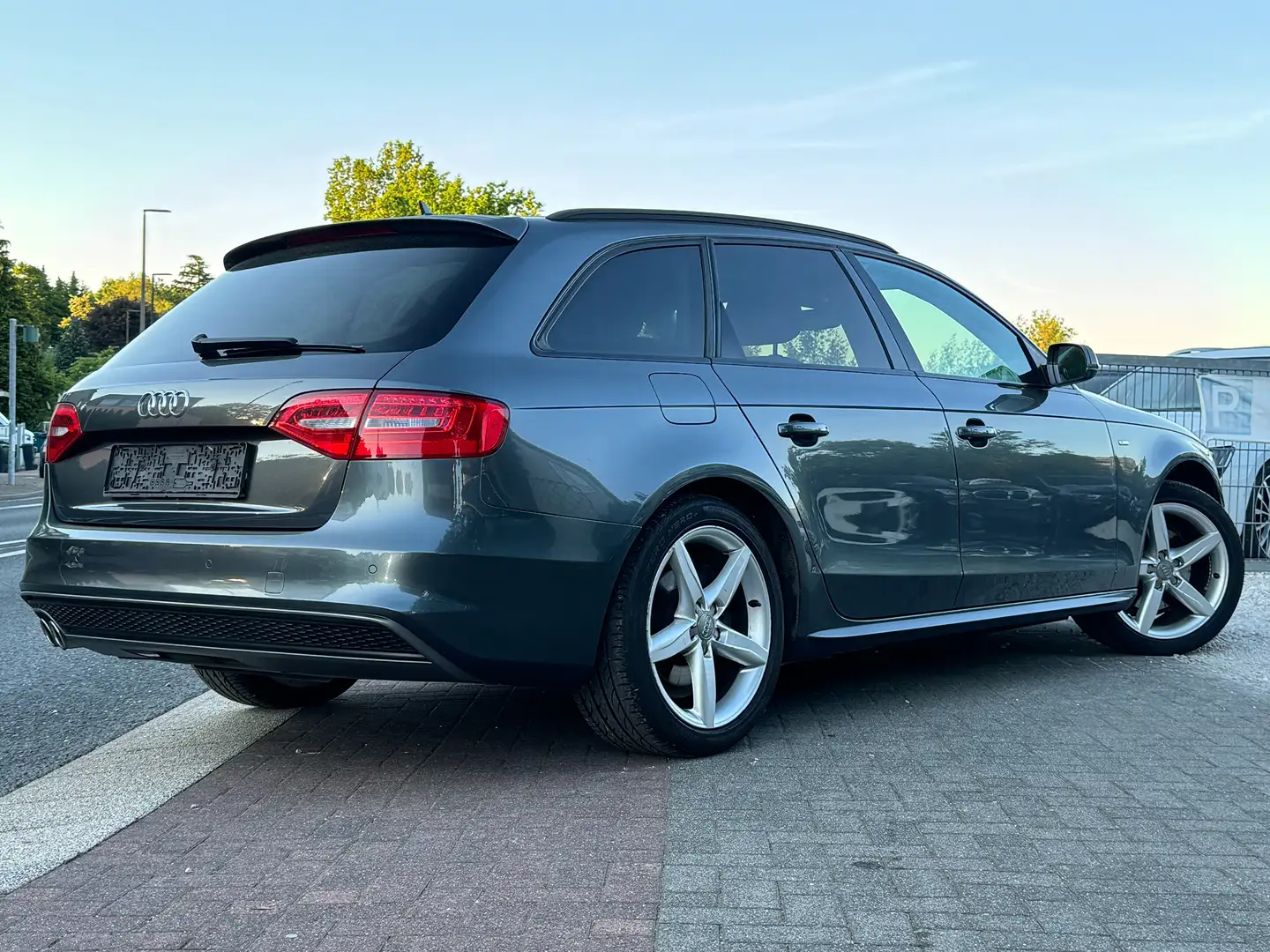 Vehicle image, number 2