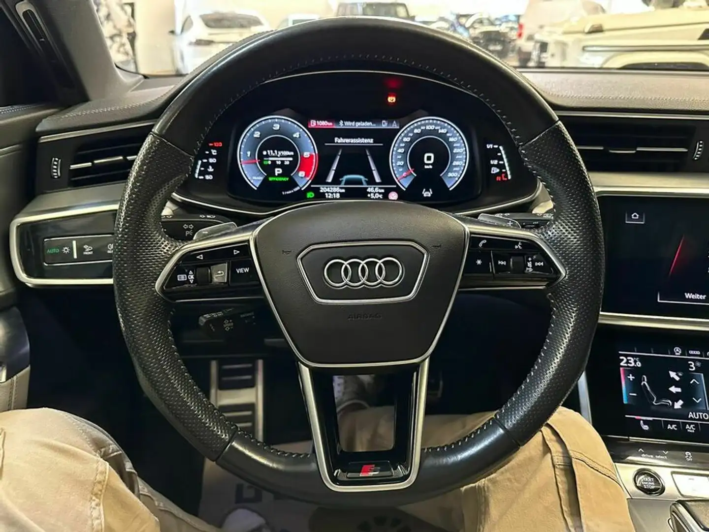 Vehicle image, number 19