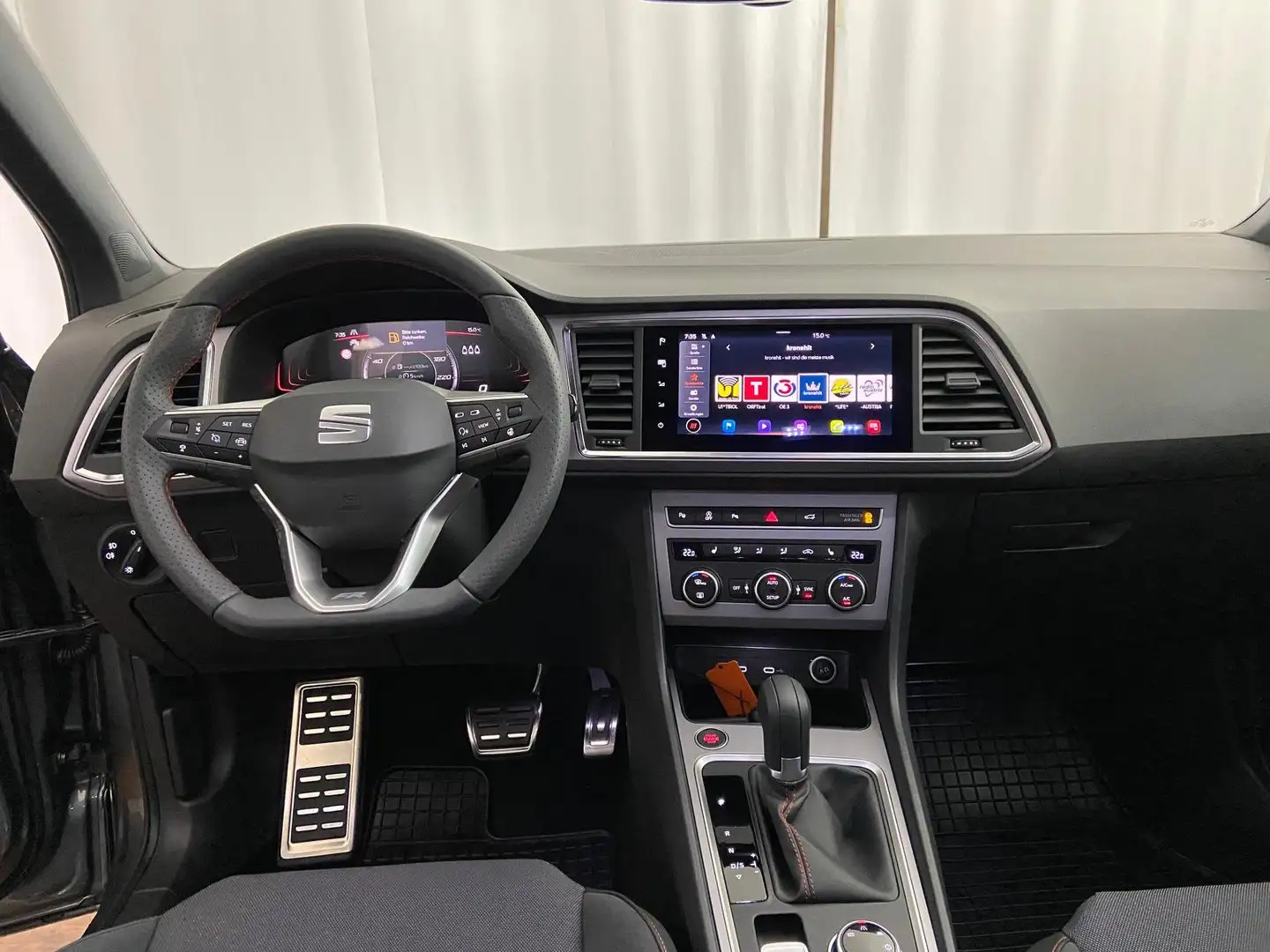 Vehicle image, number 6