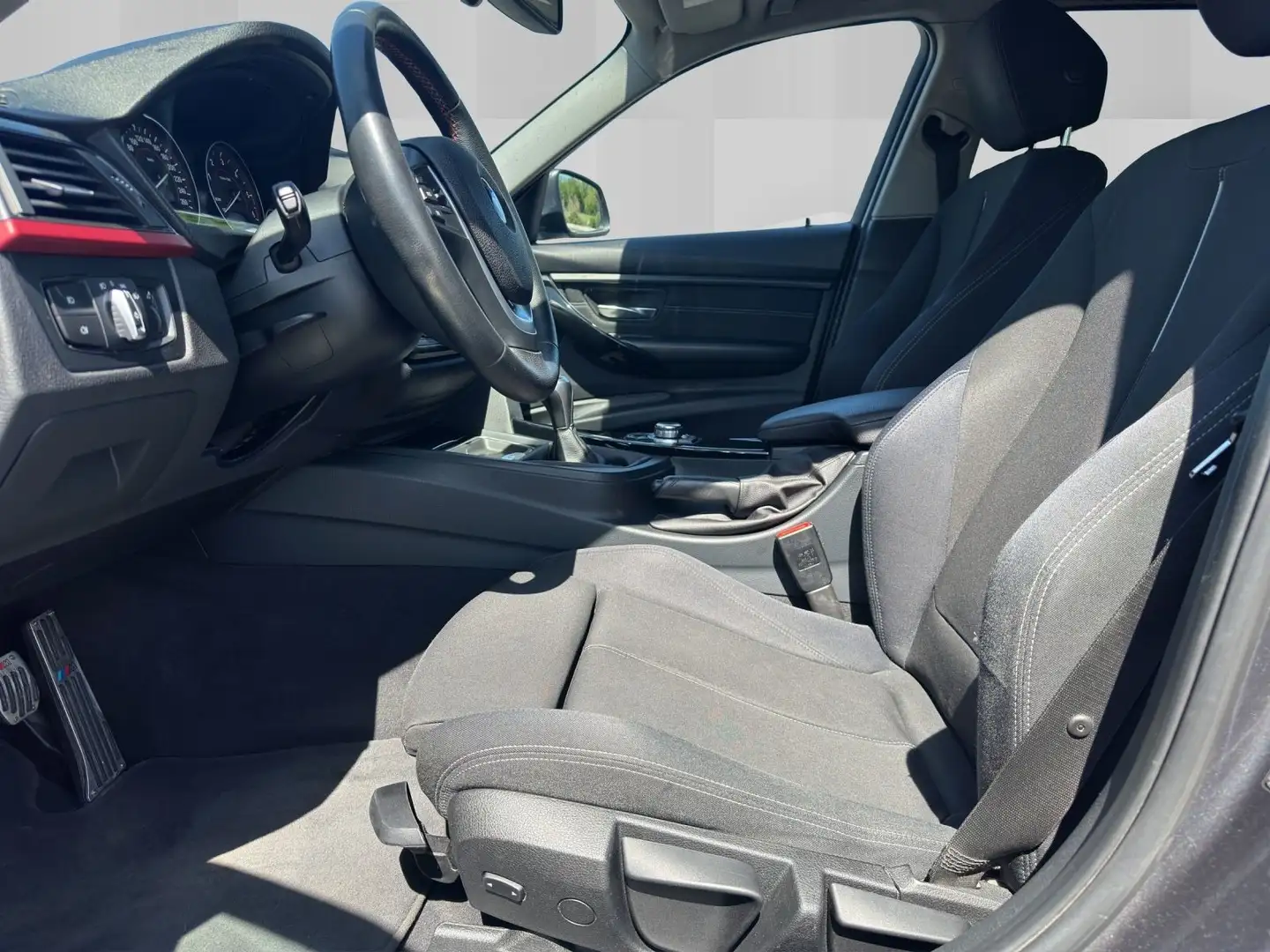 Vehicle image, number 9