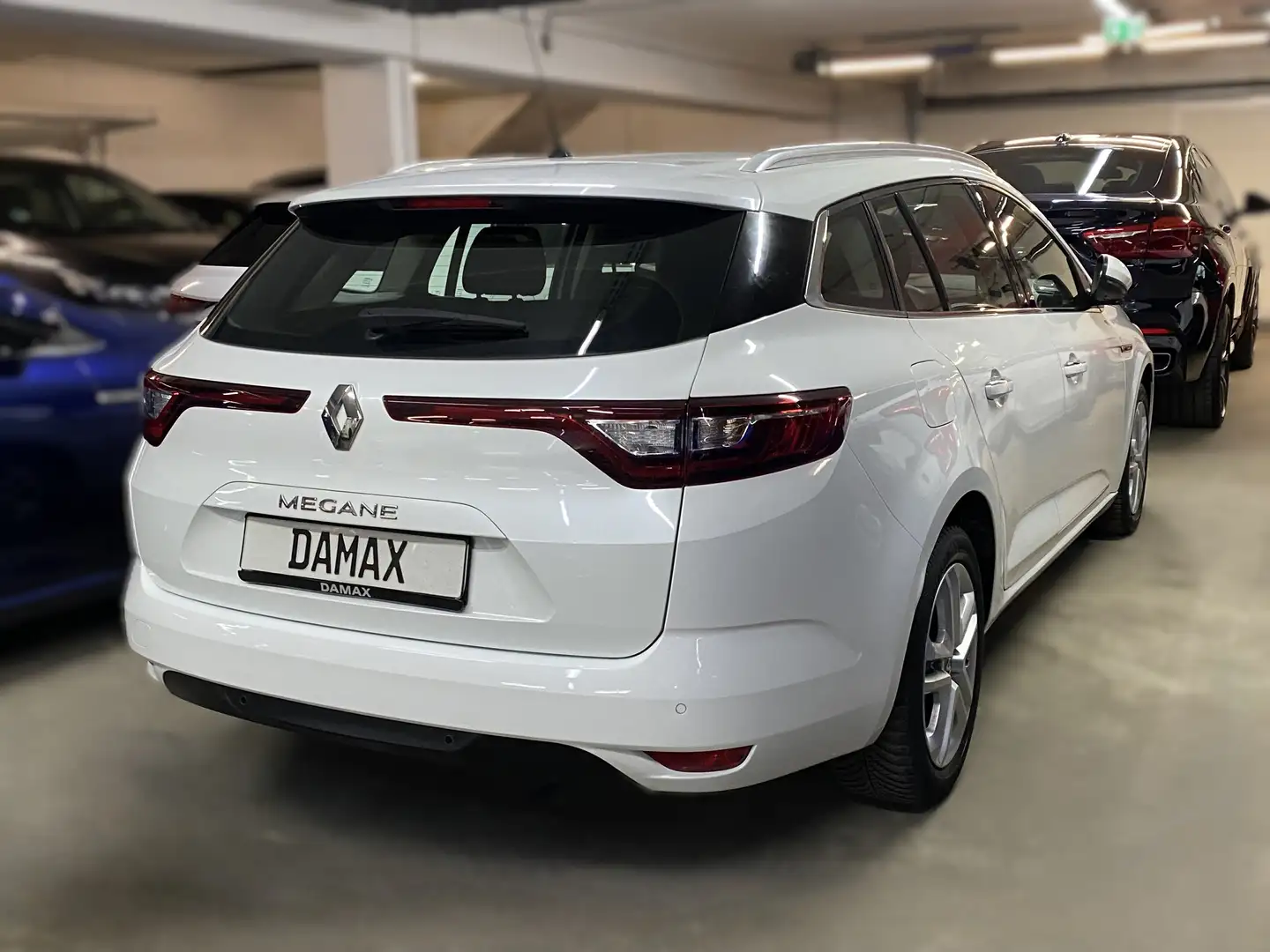 Vehicle image, number 3