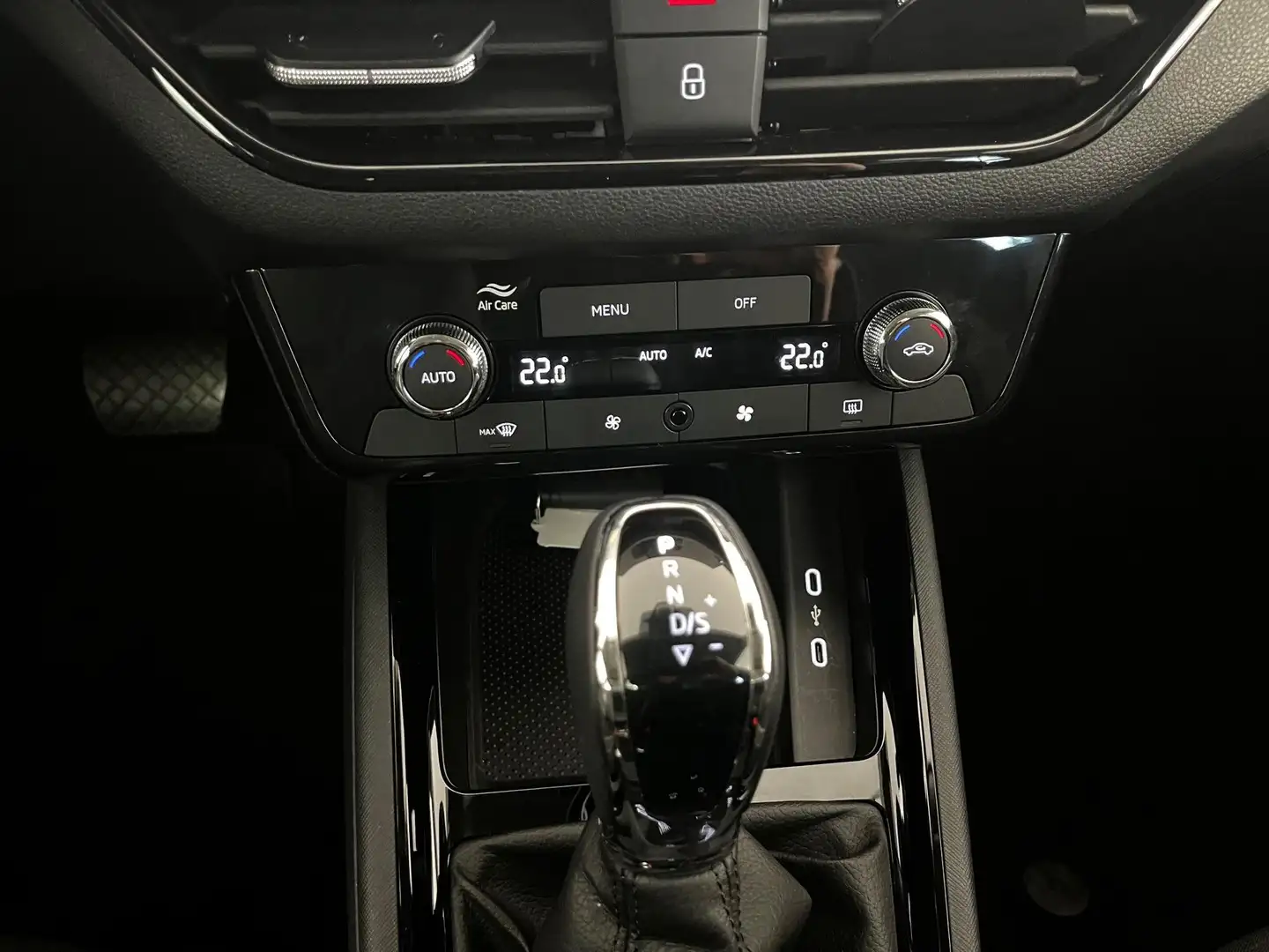 Vehicle image, number 13