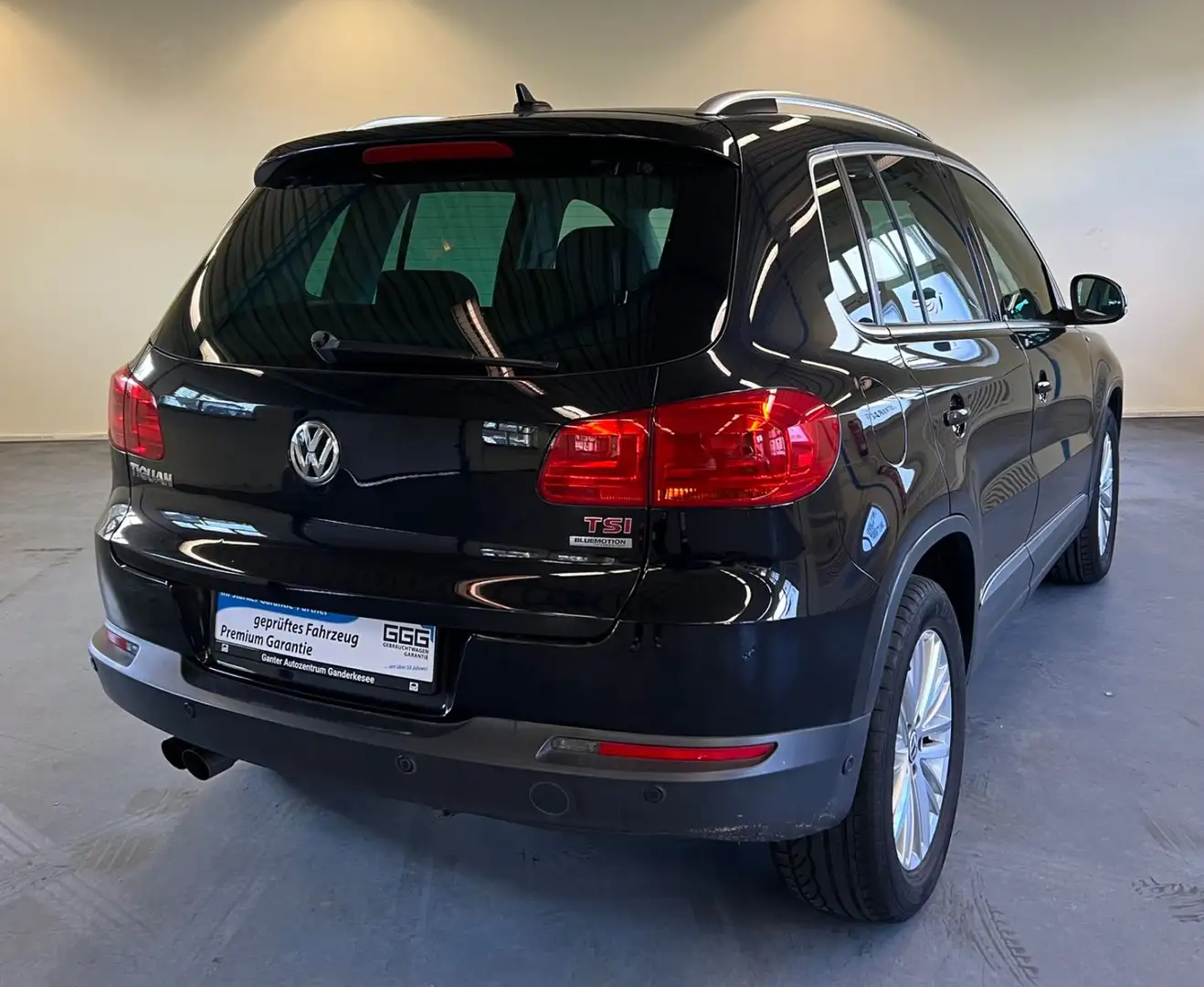 Vehicle image, number 5
