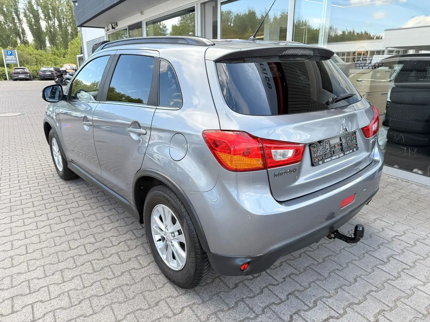 Vehicle image, number 5