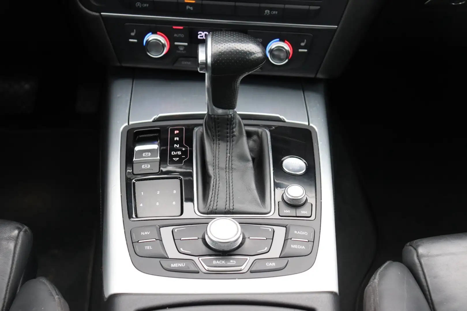 Vehicle image, number 13