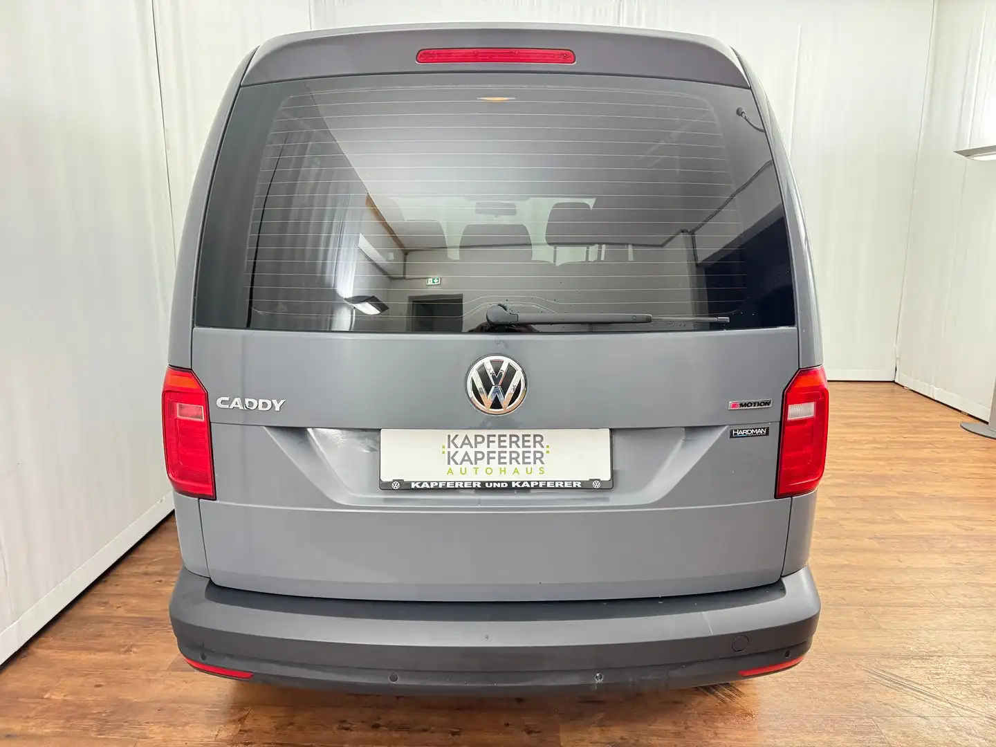 Vehicle image, number 11