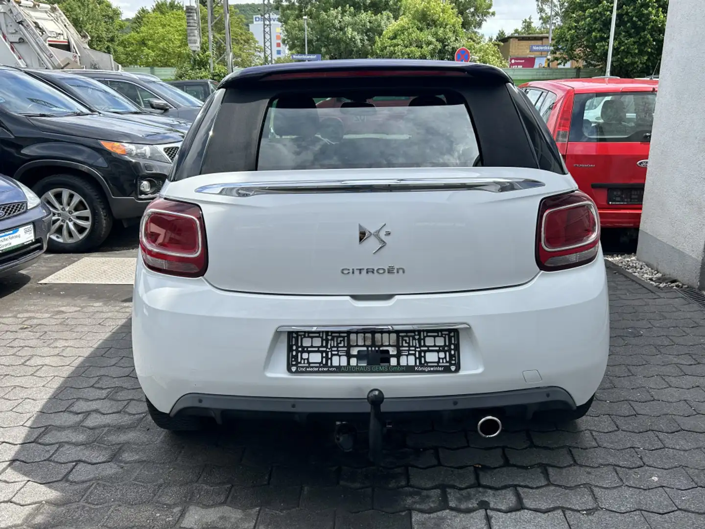 Vehicle image, number 5