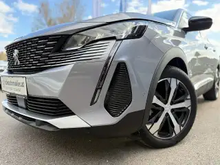 Vehicle image thumbnail, number 4