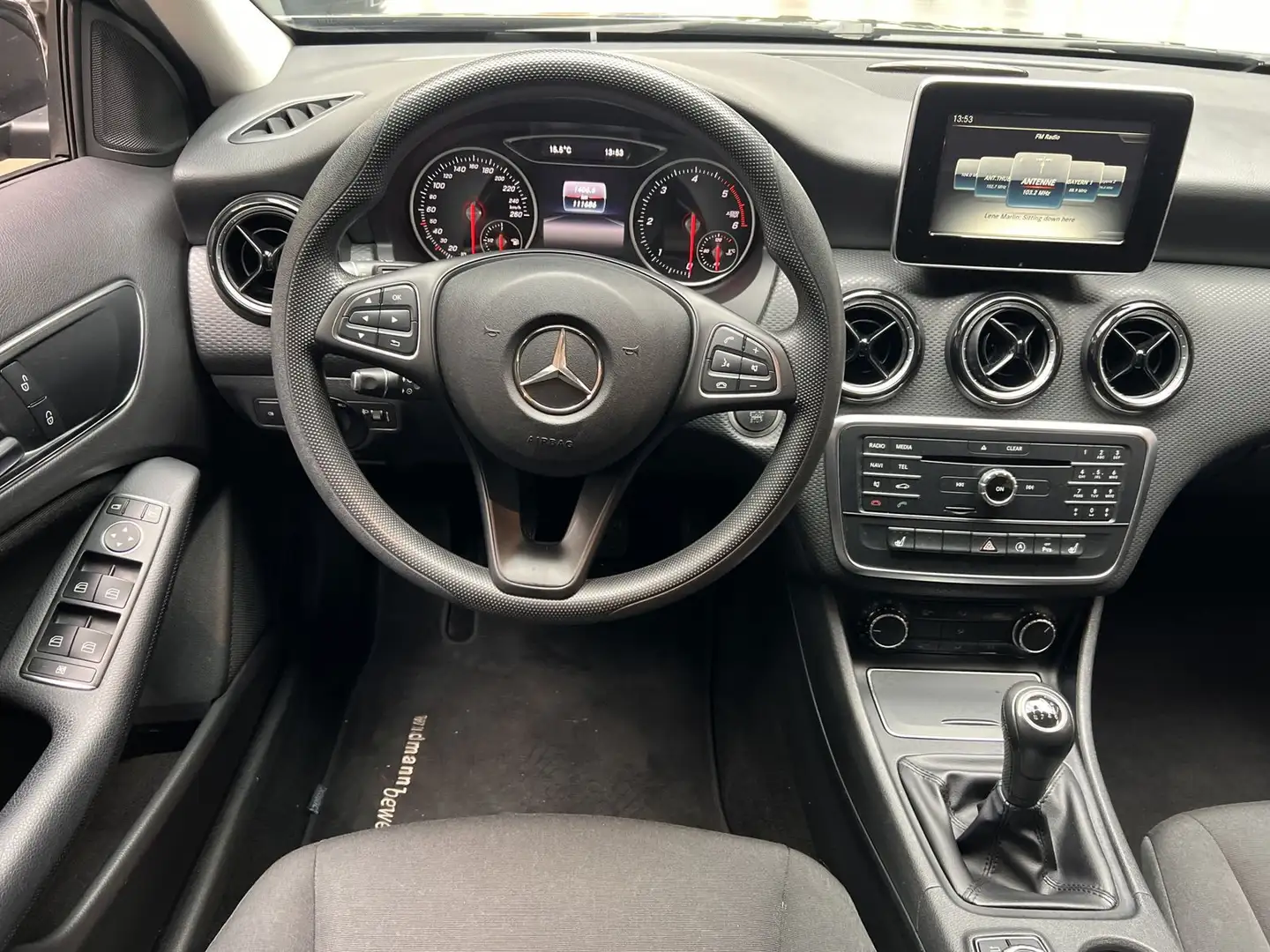 Vehicle image, number 8