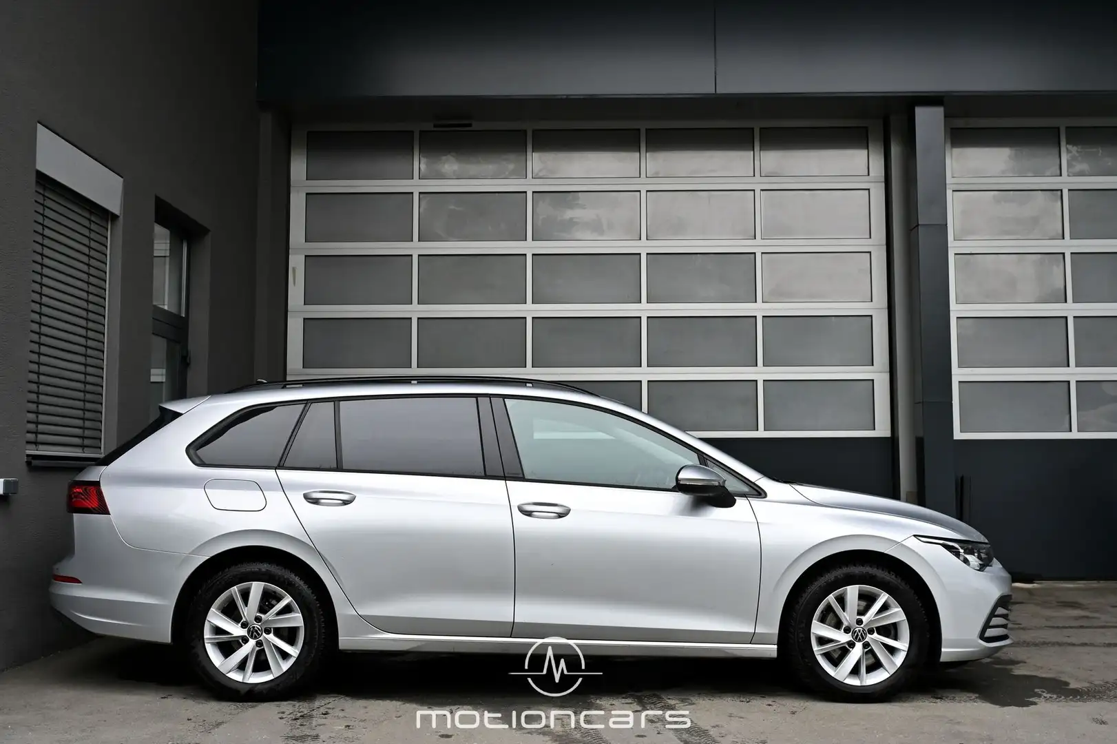 Vehicle image, number 5