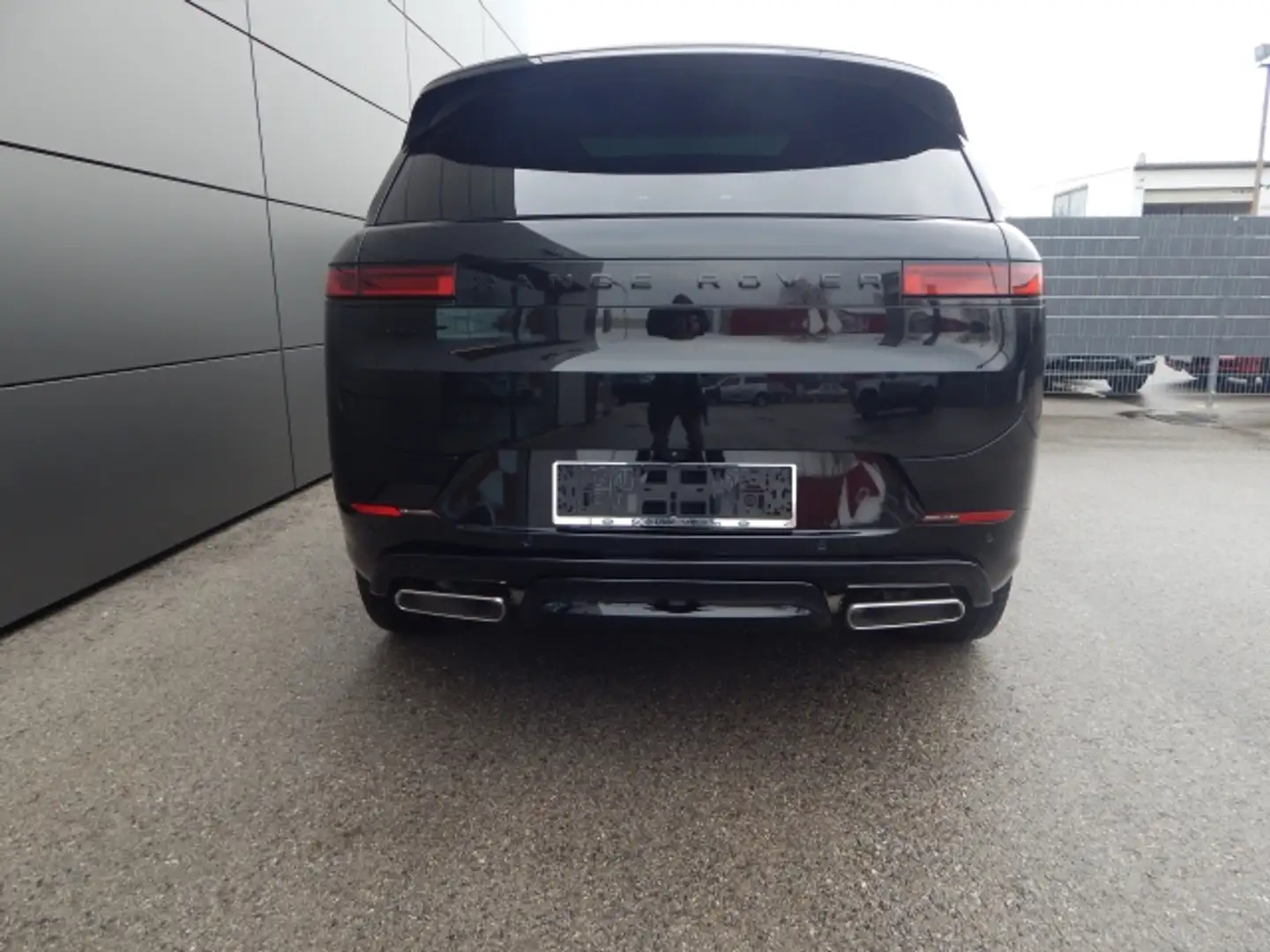 Vehicle image, number 3