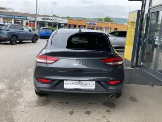 Vehicle image thumbnail, number 16