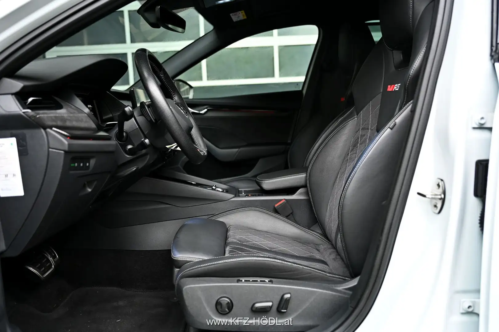Vehicle image, number 10