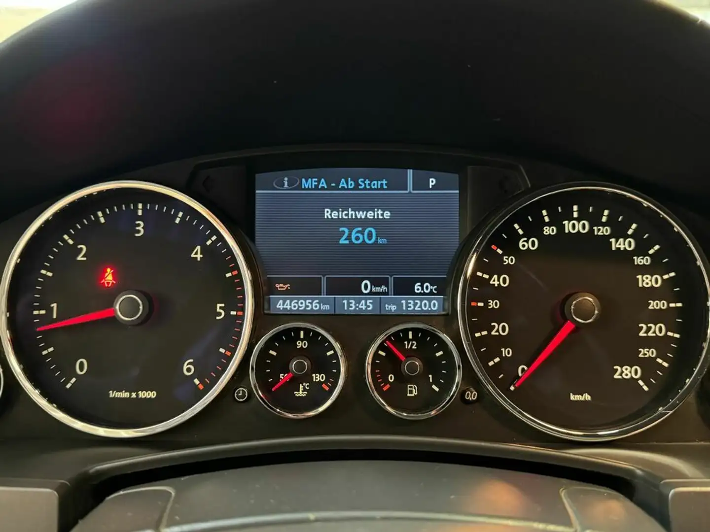 Vehicle image, number 9